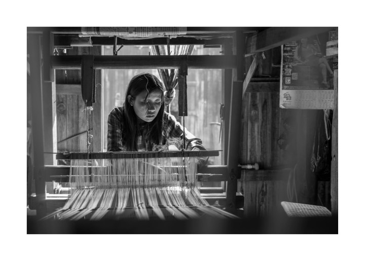 Weaving_Inle_Lake